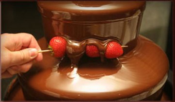 doce cascata-para-chocolate-e-morango